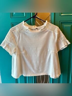 Free People White Smocked Shoulder Blouse Size M Ruffle Neck Cap Sleeve Babydoll